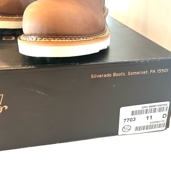 Tan mid-calf pull-on work boots with thick rubber sole and rounded toe - Picture 8 of 10